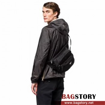 프라다 PRADA 남성 남자 2VH038 포코노 바이커백 벨트백