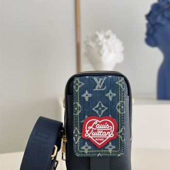 루이비통 Louis Vuitton 플랩 더블 폰 파우치    M81060