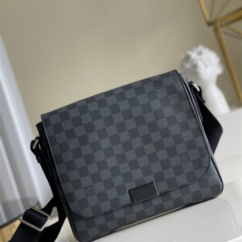 루이비통 Louis Vuitton  다미에 그라피트 디스트릭트PM N41260