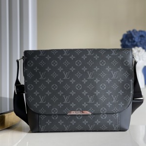 루이비통 Louis Vuitton 익스플로러 메신저백 남자크로스백  M40539