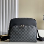 루이비통 Louis Vuitton   데이턴 리포터 메신저 크로스백  