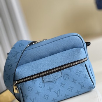 루이비통 Louis Vuitton 아웃도어 메신저백    M30233