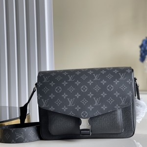 루이비통 Louis Vuitton 뉴 메신저백 타이가라마  M30746