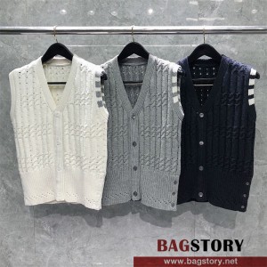 톰브라운 THOM BROWNE니트조끼