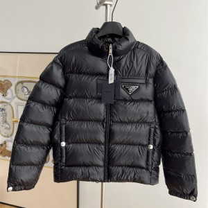 프라다 PRADA 패딩