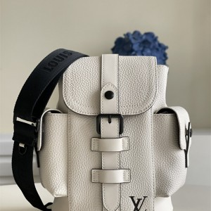 루이비통 Louis Vuitton 크리스토퍼 XS M58495
