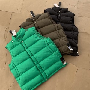 스톤아일랜드 STONE ISLAND 패딩 조끼