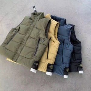 스톤아일랜드 STONE ISLAND 패딩 조끼