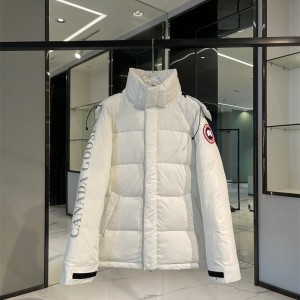 캐나다구스 CANADA GOOSE  패딩