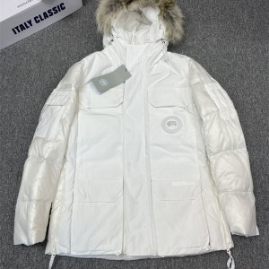 캐나다구스 CANADA GOOSE 패딩