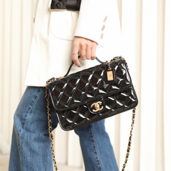 샤넬 CHANEL  탑핸들 플랩백