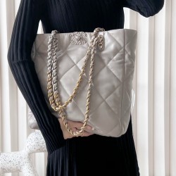 샤넬 CHANEL 19쇼핑백