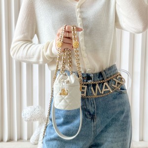 샤넬 CHANEL 금장 미니 체인 버킷백 AP2859