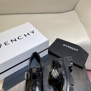 지방시 GIVENCHY 로퍼 구두 슈즈