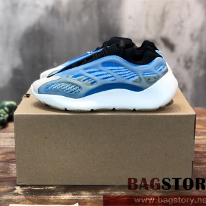 아디다스 ADIDAS 이지부스트700 스니커즈 운동화 신발