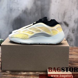 아디다스 ADIDAS 이지부스트700 스니커즈 운동화 신발