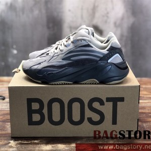 아디다스 ADIDAS 이지부스트700 스니커즈 운동화 신발