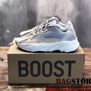 아디다스 ADIDAS 이지부스트700 스니커즈 운동화 신발