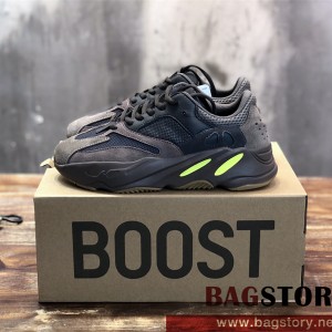 아디다스 ADIDAS 이지부스트700 스니커즈 운동화 신발