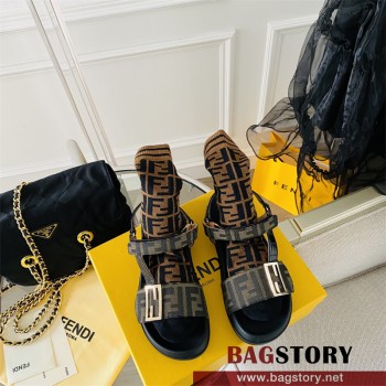 펜디 FENDI 힐 샌들 슬리퍼