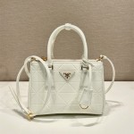 프라다 여성 사피아노 갤러리아 블랙 토트백 1BA896