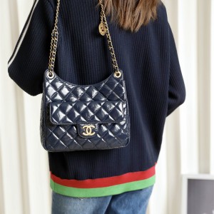 샤넬 CHANEL 23C 포켓 체인 호보백 미디움