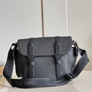 루이비통 Louis Vuitton 크리스토퍼 메신저 M58475