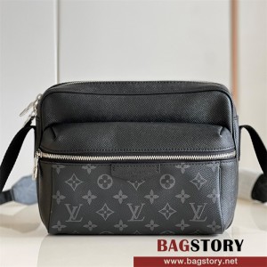 루이비통 Louis Vuitton 아웃도어 메신저백  M30233