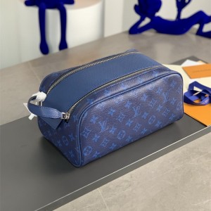 루이비통 Louis Vuitton 도프 키트 토일렛 파우치  M30849