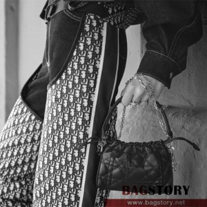 디올 DIOR 레이디 미니 탑 핸들 드로우스트링 백