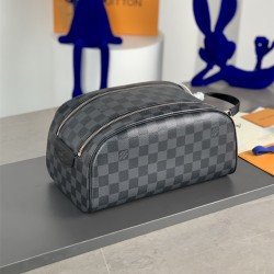 루이비통 Louis Vuitton  도프 키트 토일렛 파우치 N40127