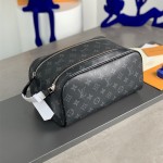 루이비통 Louis Vuitton  도프 키트 토일렛 파우치  M46253
