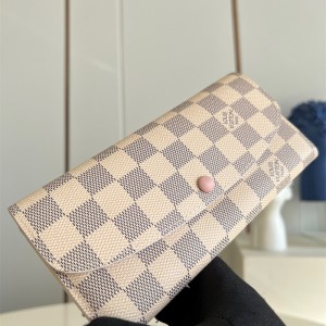 루이비통 Louis Vuitton 장지갑 M60696