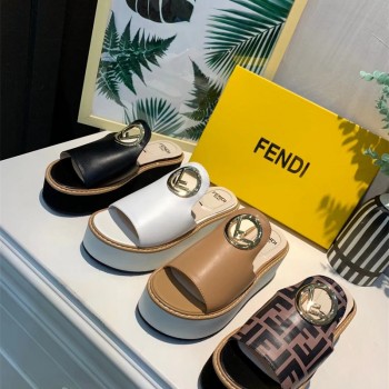 펜디 FENDI 힐 샌들 슬리퍼