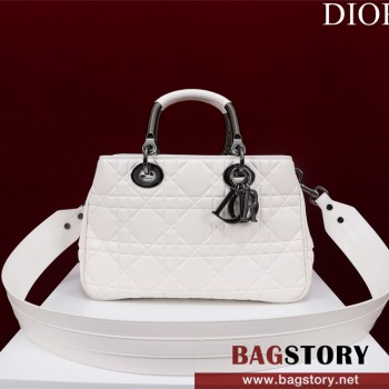 디올 DIOR 신상 레이디95.22  토트백 미디움  31cm