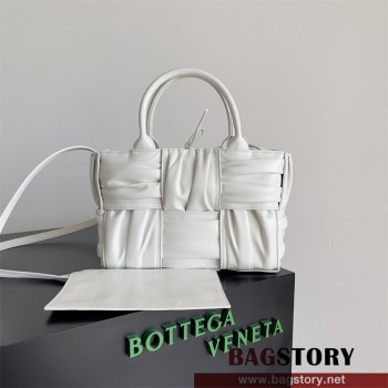 보테가베네타 BV 미니 아르코 토트백 729042