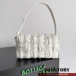 보테가베네타 BV  브릭 카세트 717090