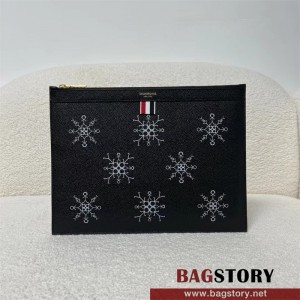 톰브라운 THOM BROWNE 클러치백 미디움