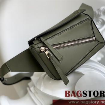 로에베 LOEWE 벨트백 범백 미니 052138 18cm