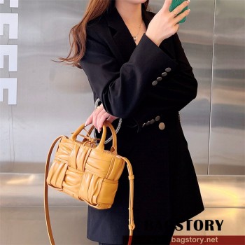 보테가베네타 BV 미니 아르코 토트백 729042