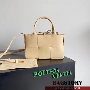 보테가베네타 BV 미니 아르코 토트백 25cm 709337