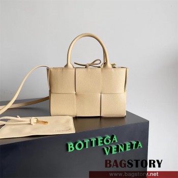 보테가베네타 BV 미니 아르코 토트백 25cm 709337