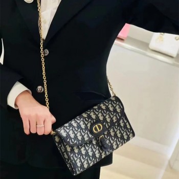 디올 DIOR BOBBY EAST-WEST 바비 체인 파우치백