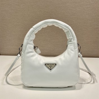 프라다 PRADA 신상 소프트 패딩 나파 가죽 미니백 호보백 1BA384