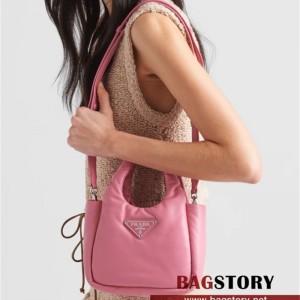 프라다 PRADA 신상  스몰 패딩 소프트 나파 가죽 백 1BA359