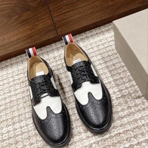 톰브라운 THOM BROWNE 여자 구두 로퍼