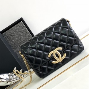 샤넬 CHANEL 핫 신상 23ss 체인 플랩 폰 홀더 위드 체인 미디움