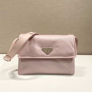 프라다 PRADA 리나일론 스몰 패딩 숄더백 1BD258