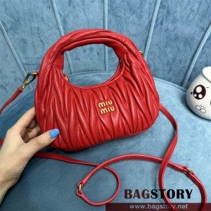 미우미우 MIUMIU 신상 호보백 5BP78