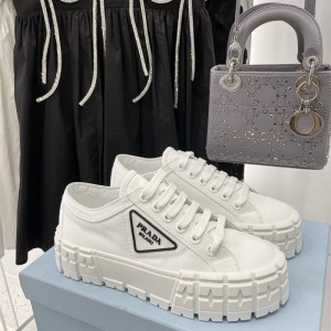 프라다 PRADA 스니커즈 운동화 신발